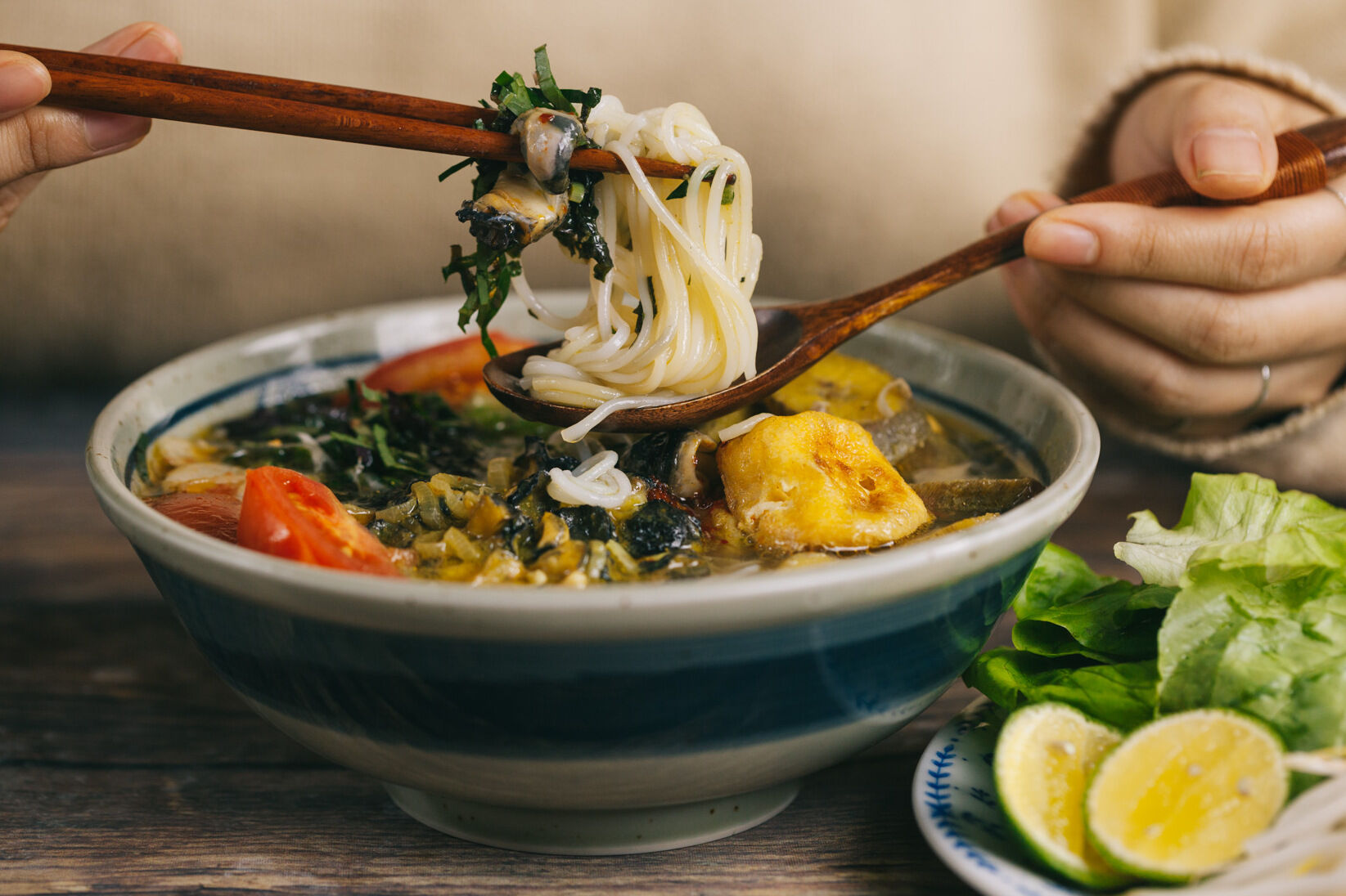 Photograph the vibrant essence of Hanoi’s street food